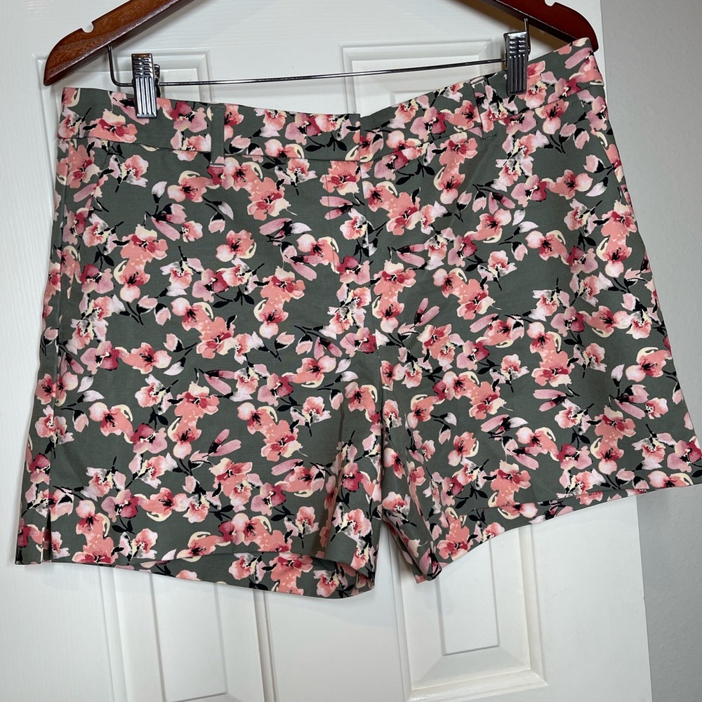 White House Black Market Floral Shorts - Pink and Green - Picture 3 of 6